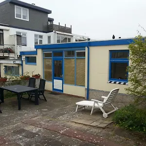 https://zandvoorthouse.zandvoort-hotels.com
